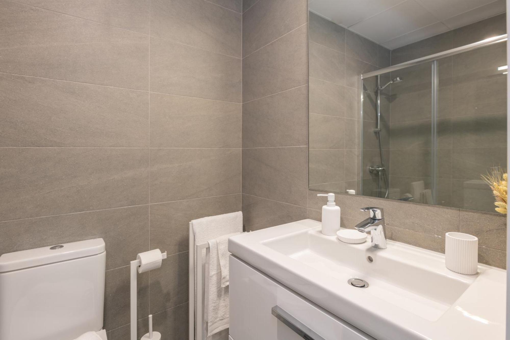Fantastico Piso Con Vistas Y Terraza 6 Personas Cerca Del Centro Apartment Málaga